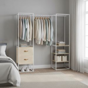 Freestanding heavy duty clothes rack with extendable hanging rod